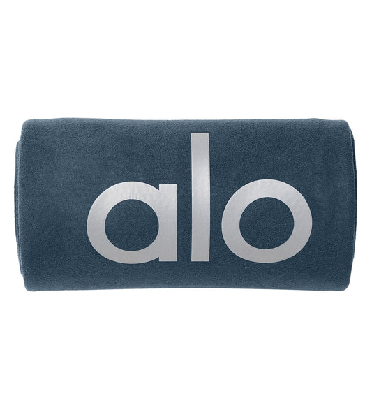 Alo Yoga Grounded No-Slip Mat Towel